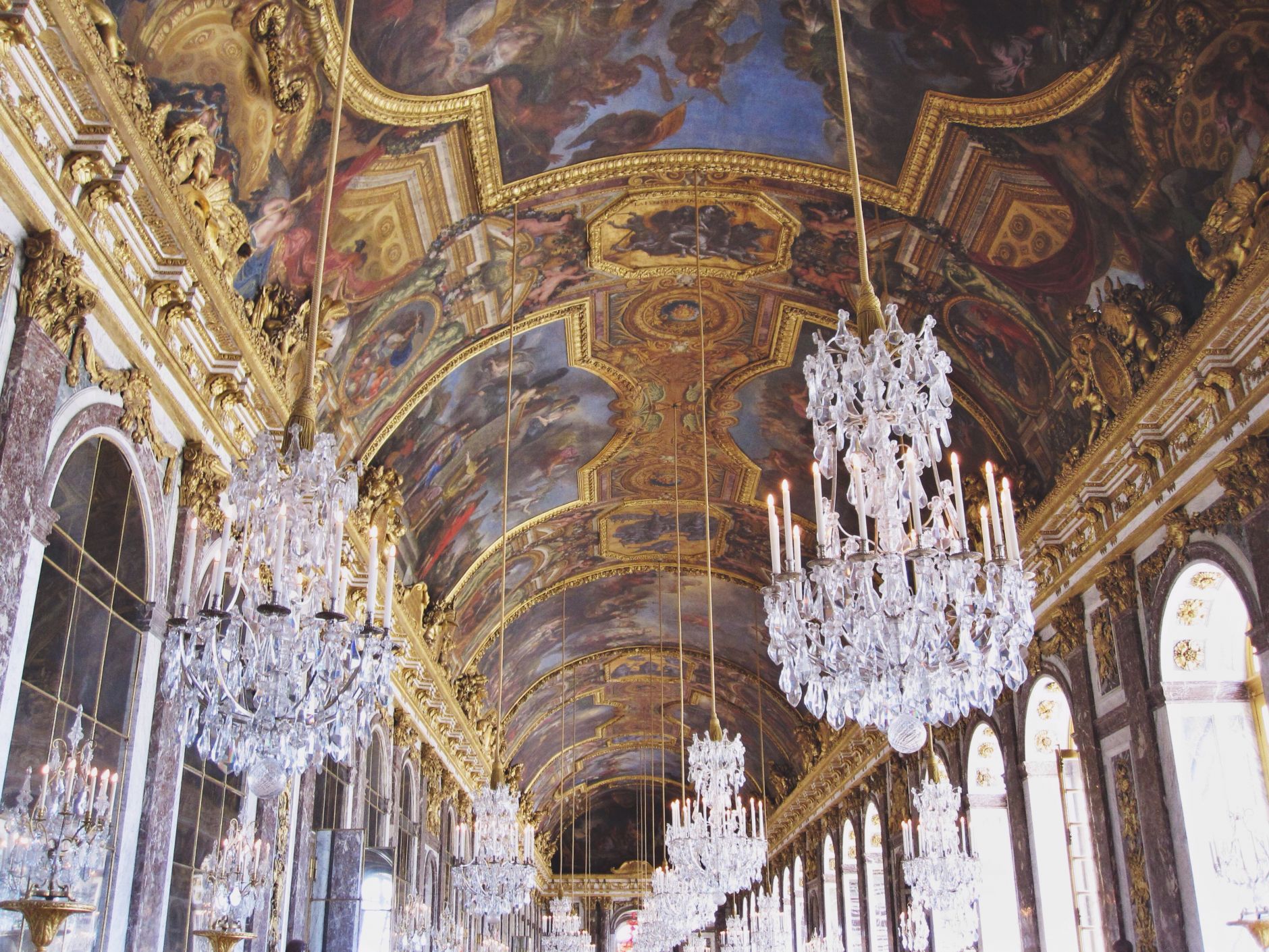 The-Mirror-Hall-at-Château-de-Versailles-Paris-Disic-Couture-01922